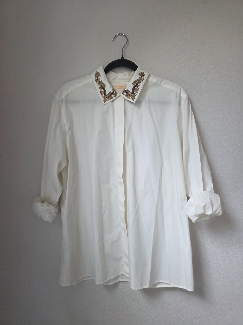 Pendleton White Button-Up Blouse with Embroidered Collar